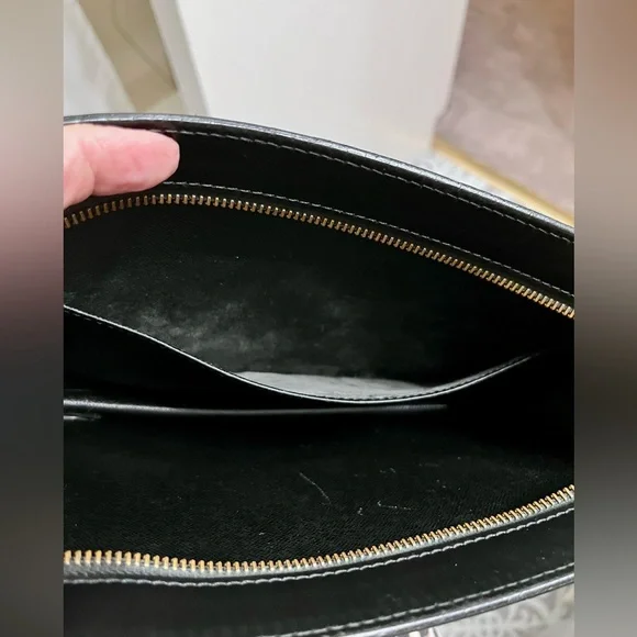 Authentic Louis Vuitton Epi Clutch - Picture 14 of 16